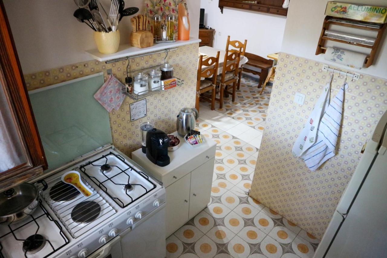 Villa Buonumore Porto Pino Eksteriør billede